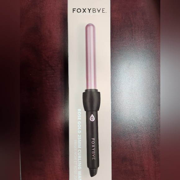 Foxy Bae Limited Edition Black and Rose Gold 25mm Curling Wand - Picture 2 of 5